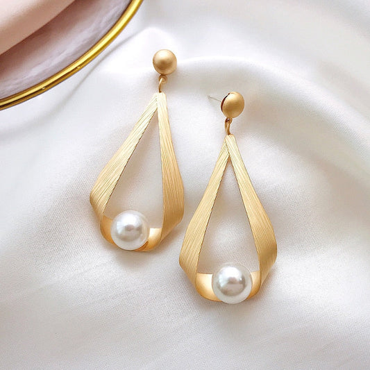 Elegant Round Crystal and Pearl Earrings