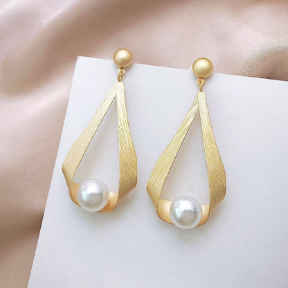 Elegant Round Crystal and Pearl Earrings