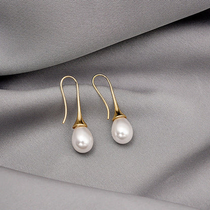 Elegant Pearl Dangle Earrings