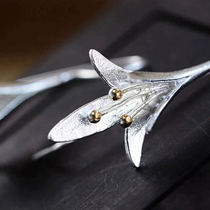 Elegant Silver Floral Earrings