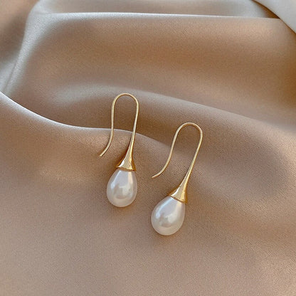 Elegant Pearl Dangle Earrings