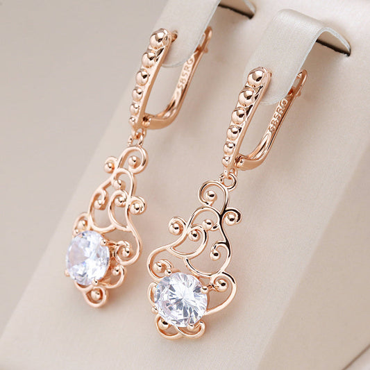Chic Gold Earrings Adorned with Crystals