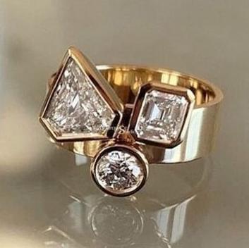 Retro Geometric Gold Ring with Zirconia Accents