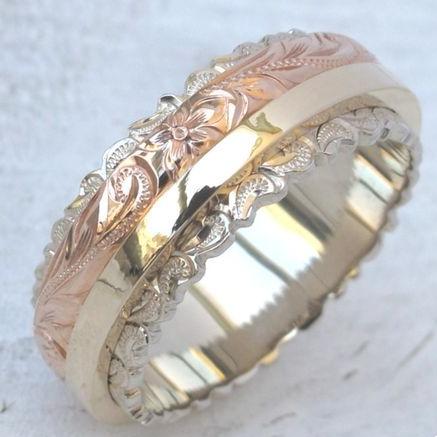 Classic Golden Ring with Vintage Rose Floral Design
