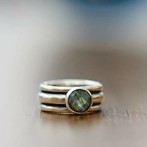 Antique Green Stone Silver Ring with Layered Design