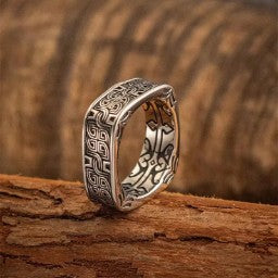 Retro Silver Cubic Ring