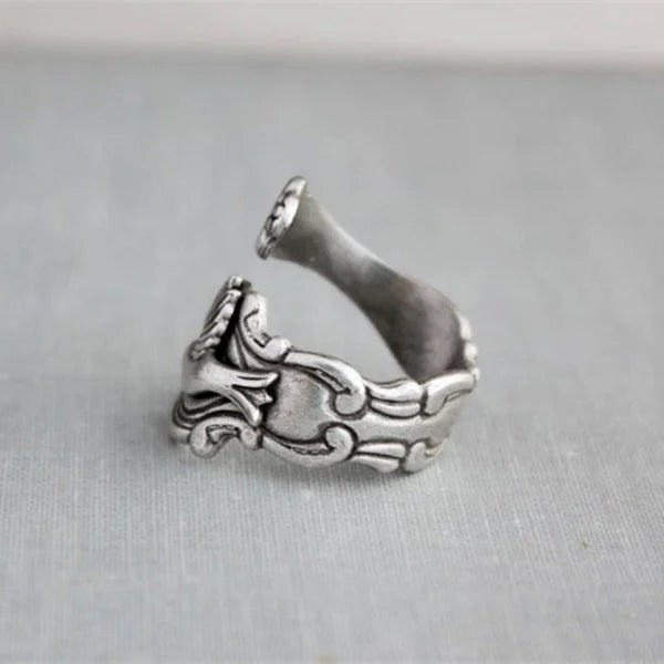 Floral Hummingbird Ring