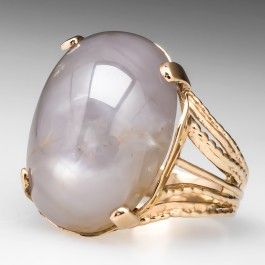 Classic White Stone Gold Ring with Vintage Charm