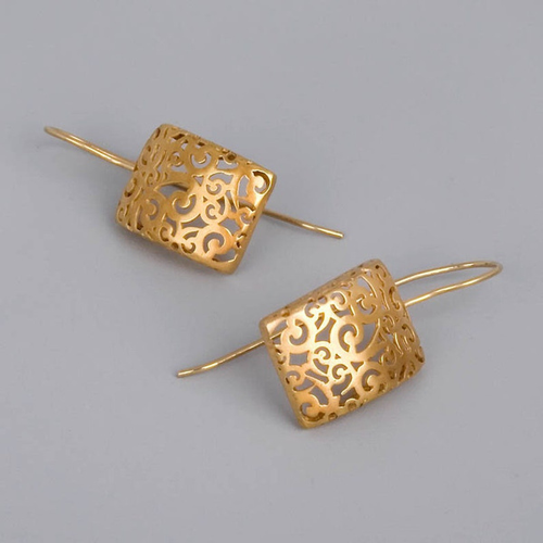 Elegant Golden Ivy Hollow Earrings