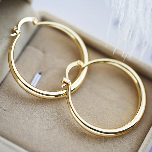 Elegant Gold Hoop Earrings