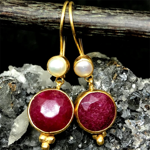 Classic Gold Earrings with Vintage Red Stones