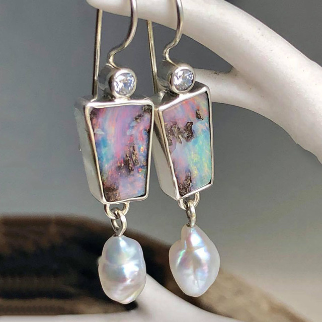 Retro Acrylic Pearl Drop Earrings