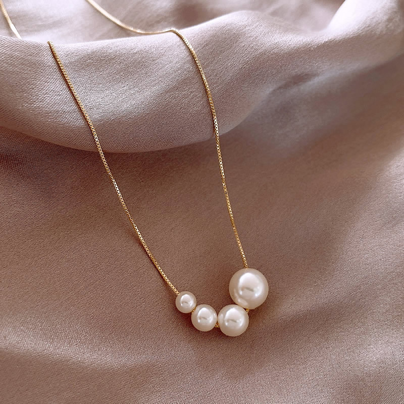 Elegant Gold Pearl Pendant Necklace
