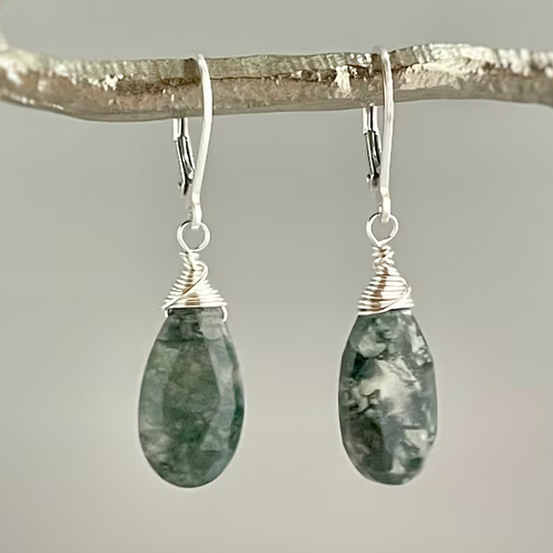 Retro Green Teardrop Silver Earrings