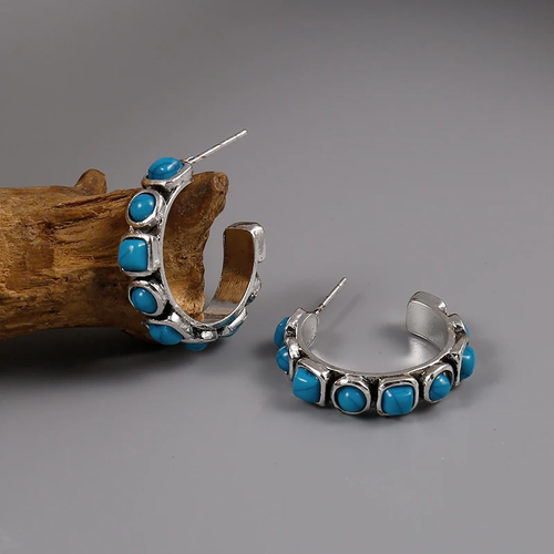 Retro-Inspired Hoop Earrings
