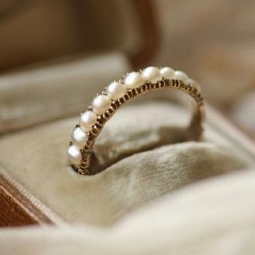 Graceful Inlaid Pearl Ring