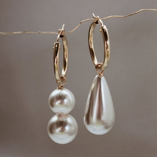 Chic Baroque Pearl Dangle Earrings