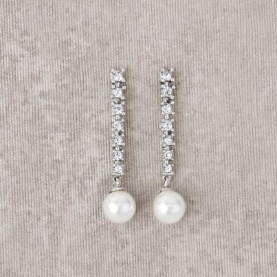 Chic Silver Pearl Earrings with Zirconia Accents