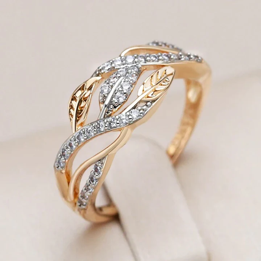 Radiant Leaf Design Ring