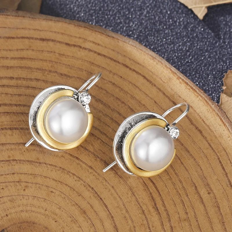 Graceful Inlaid Pearl Earrings
