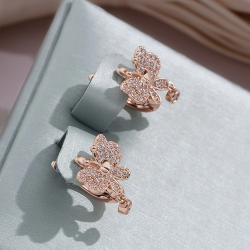 Chic Irregular Butterfly Earrings in Gleaming Gold