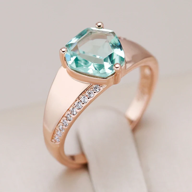 Chic Turquoise Crystal Ring