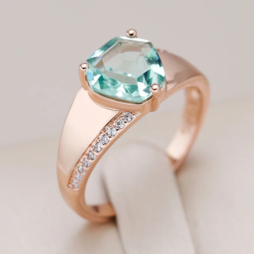 Chic Turquoise Crystal Ring