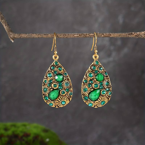 Retro Emerald Green Drop Earrings