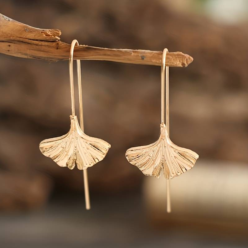 Retro Golden Petal Drop Earrings
