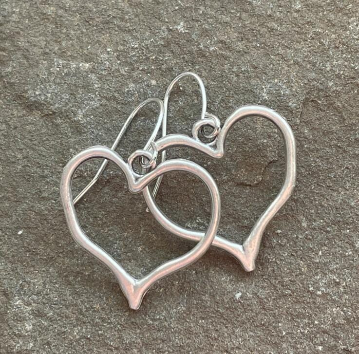 Retro Silver Hollow Heart Earrings
