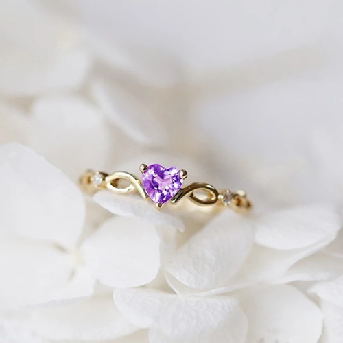 Retro Purple Heart Zirconia Ring