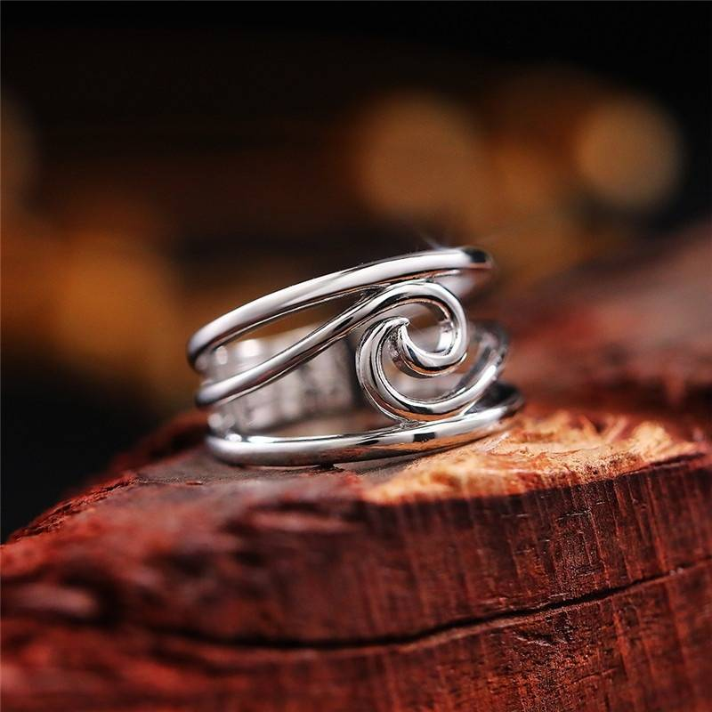 Classic Silver Wave Ring