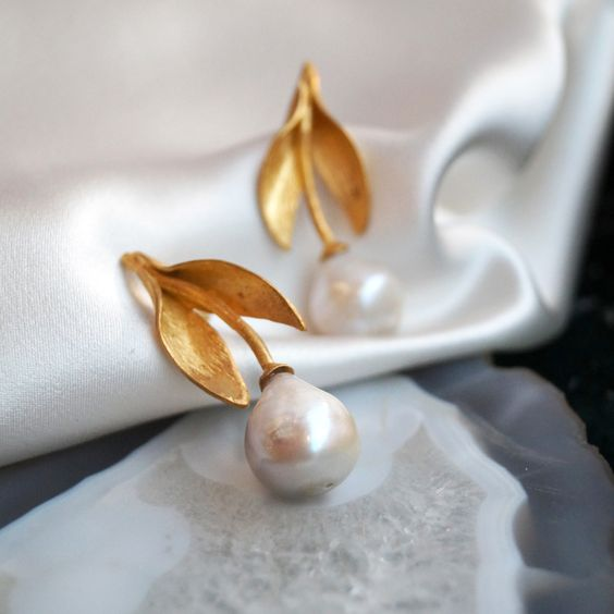 Classic Pearl Earrings with Vintage Golden Leaf Design