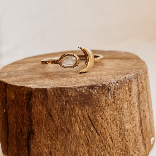 Retro Gold Moon Ring