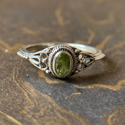 Antique Olive Stone Silver Ring