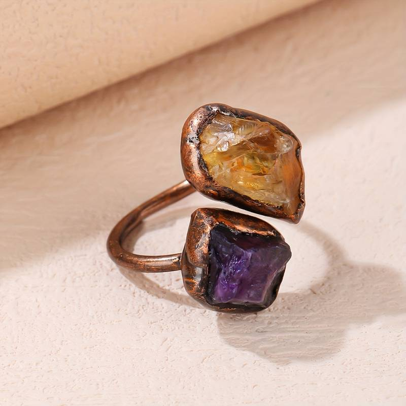 Classic Inlaid Stone Ring with Natural Vintage Charm