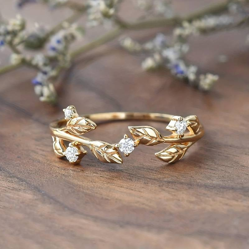 Classic Gold Leaf Ring with Zirconia Accents