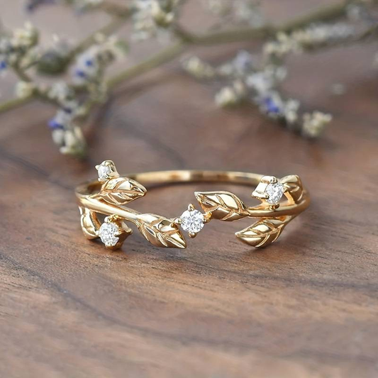 Classic Gold Leaf Ring with Zirconia Accents
