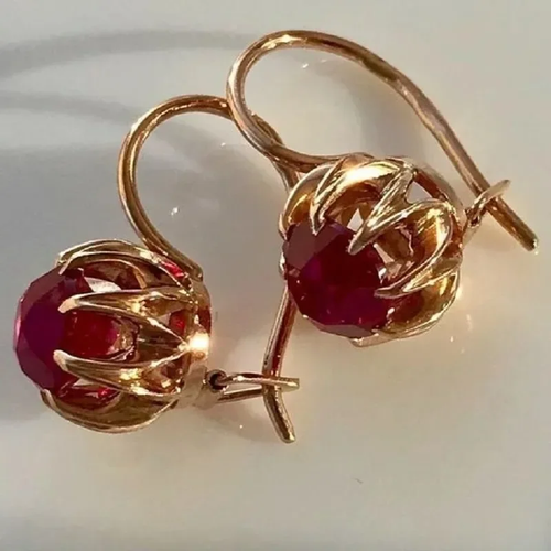 Retro Gold Earrings with Vibrant Red Gemstones