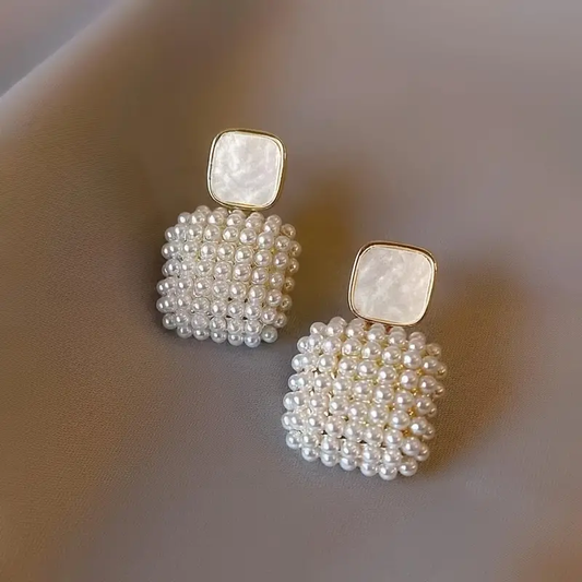 Elegant Square Earrings Adorned with Pearls