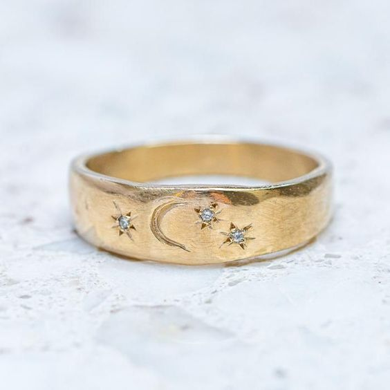 Retro Golden Nighttime Ring