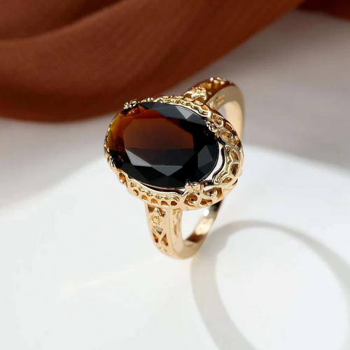 Antique Dark Stone Gold Ring