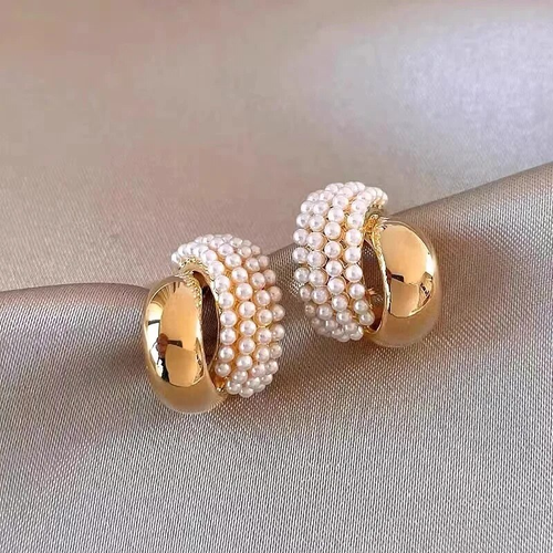 Chic Gold and Pearl Drop Earrings
