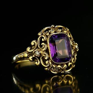 Antique Gold Ring with Inlaid Purple Zirconia