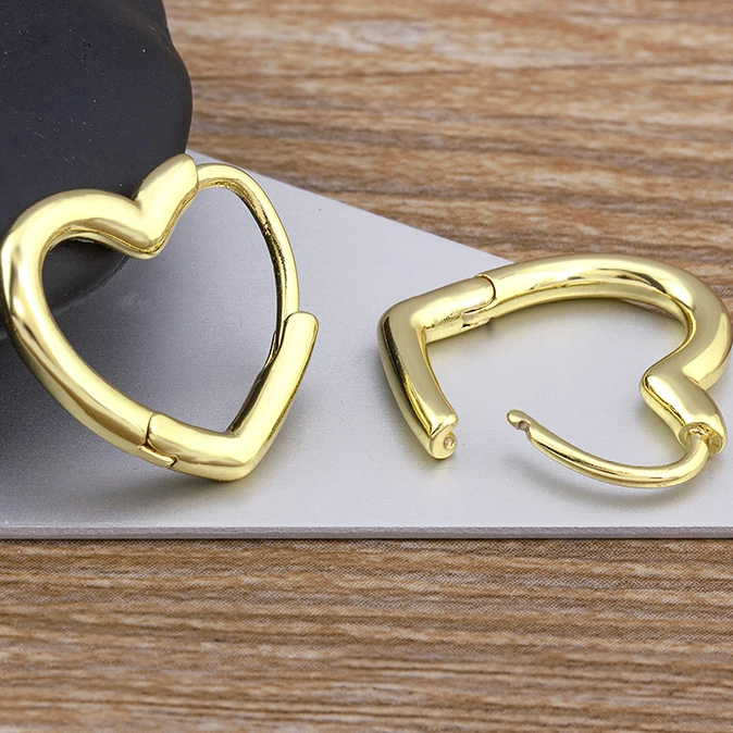 Chic Gold Heart-Shaped Earrings