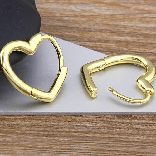 Chic Gold Heart-Shaped Earrings
