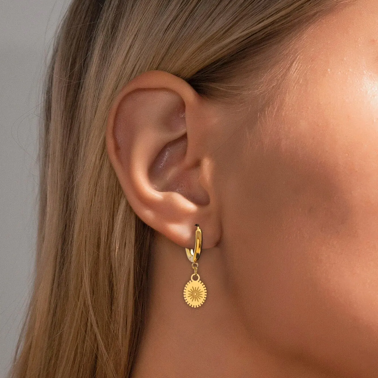 Retro Gold Sunburst Earrings