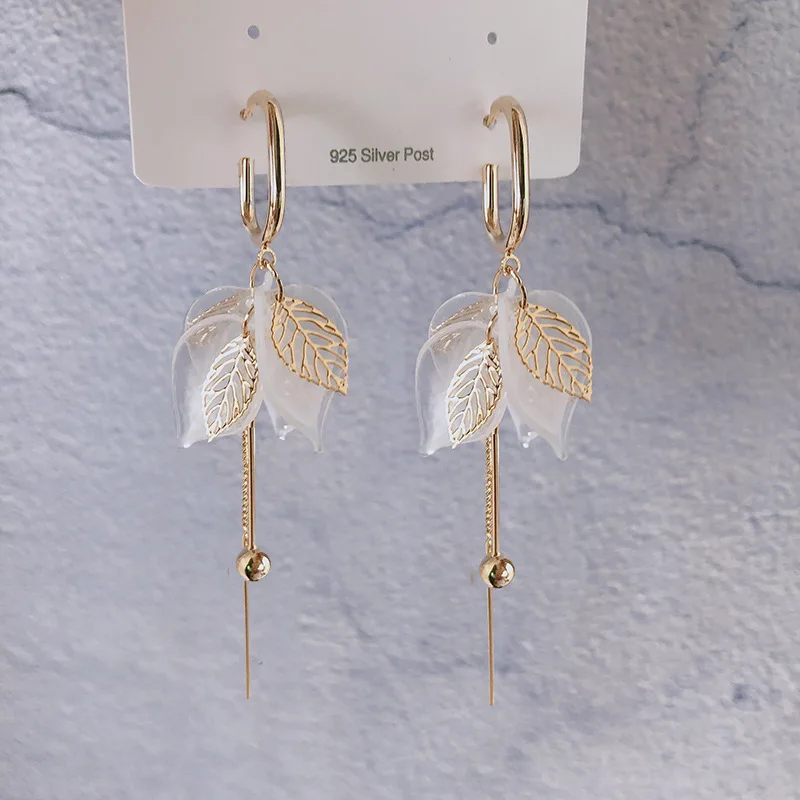 Chic White Petal Zirconia Drop Earrings