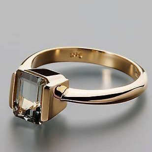 Retro Square Glass Ring with Golden Accents