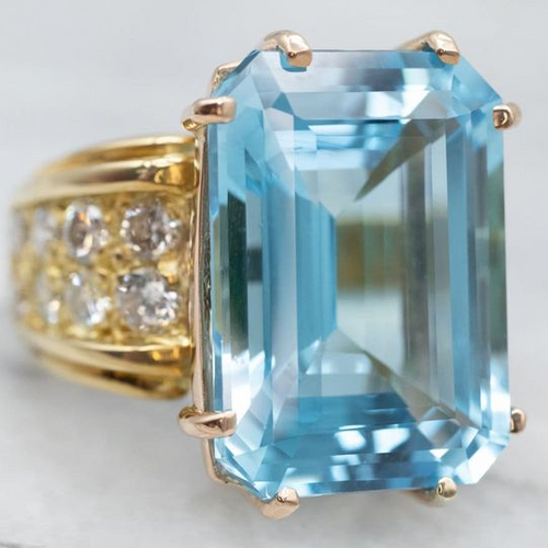 Retro Blue Square Zirconia Ring with Gold Plating